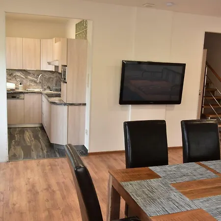 Apartman-hovorany *
