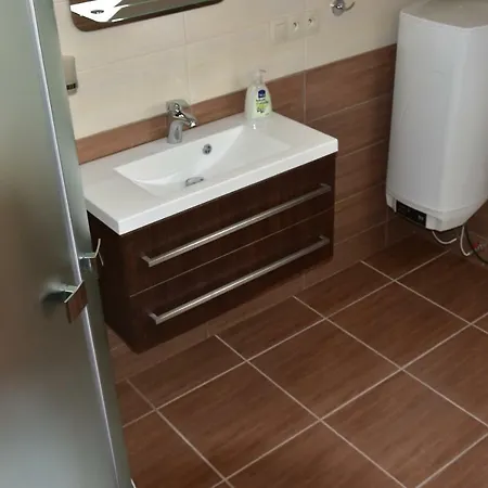 Apartman-hovorany * Hovorany