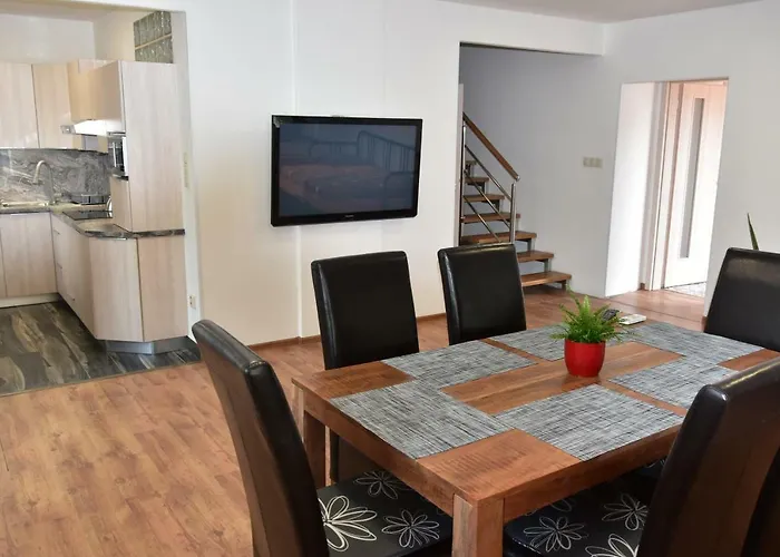 Apartman-hovorany * Hovorany