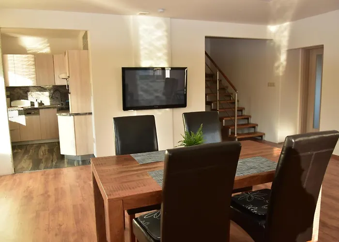 Apartman-hovorany * Hovorany